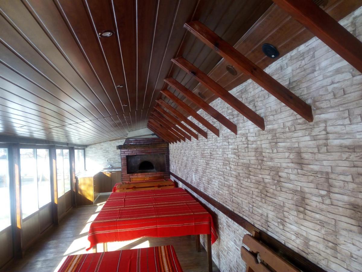 Bolyarski Stan Guest House Veliki Preslav Exterior foto